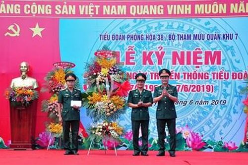 Tiểu đoàn Phòng hóa 38 đón nhận Huân chương Bảo vệ Tổ quốc hạng Ba