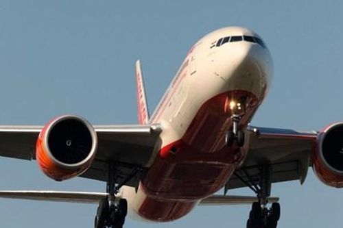 Máy bay hãng Air India hạ cánh khẩn cấp tại Anh vì bị dọa đánh bom