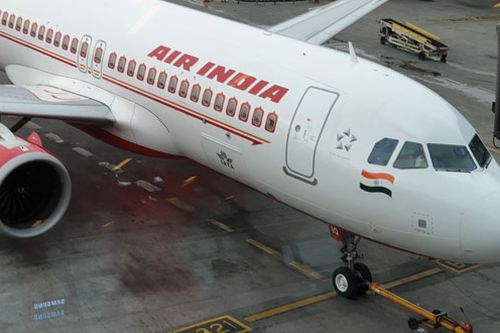 Máy bay của Air India hạ cánh khẩn cấp tại Anh vì bị dọa đánh bom