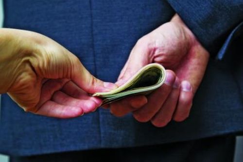 Sắp xếp, luân chuyển cán bộ, công chức để phòng ngừa 'tham nhũng vặt'