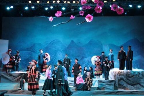 Nỗ lực làm mới sân khấu cải lương truyền thống