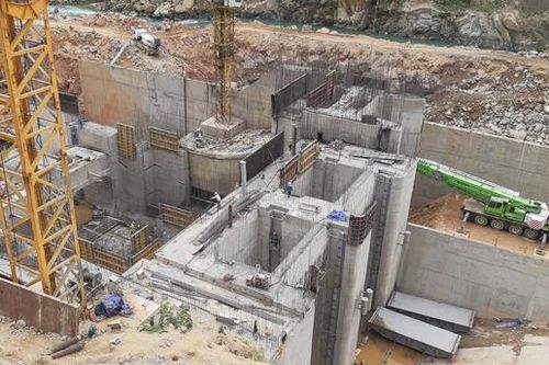 Các nhà máy thủy điện sản xuất đạt 28% kế hoạch