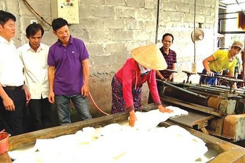 Trên miền quê mới