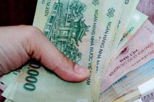 Phạt 200.000 đồng nam thanh niên 'tự sướng' trên xe buýt