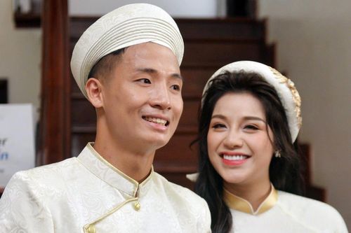HLV Viettel: 'Bùi Tiến Dũng mới lấy vợ nên chưa thể thi đấu'