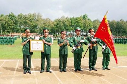 Kỷ niệm 70 năm Ngày truyền thống và đón nhận Huân chương Bảo vệ Tổ quốc hạng Ba