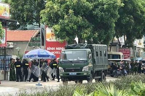 Vụ hỗn chiến gây náo loạn Khu du lịch biển Hải Tiến: Triệu tập chủ nhà hàng và 5 nhân viên