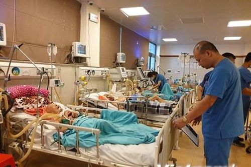 Nhiều người già nhập viện do ảnh hưởng của nắng nóng kéo dài