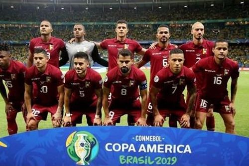 Argentina - Venezuela: Áp lực đè nặng lên đôi chân Messi