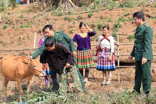 Bộ đội biên phòng tham gia xây dựng hệ thống chính trị cơ sở