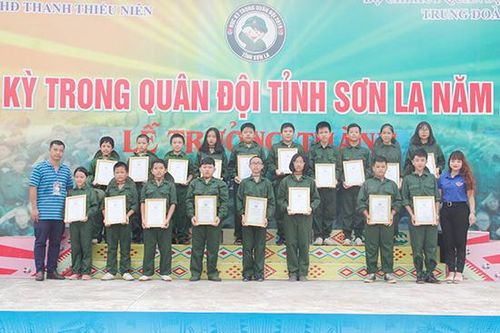 Lễ trưởng thành 'Học kỳ trong quân đội' lớp 2, khóa V