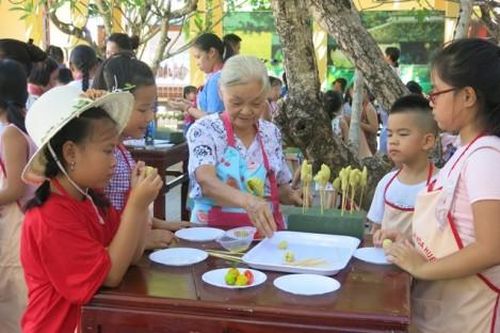 Văn hóa - Nghệ thuật Thông tin văn hóa Thiếu nhi học làm bánh