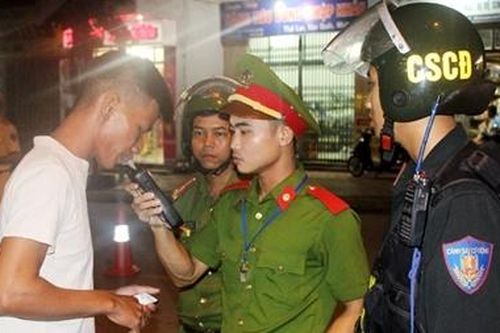 Tăng cường kiểm soát ngăn ngừa lái xe sử dụng rượu, bia
