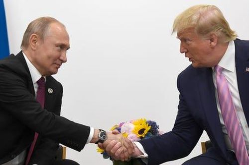 Ông Trump nói 'làm ơn đừng can thiệp bầu cử', ông Putin phản ứng hài hước