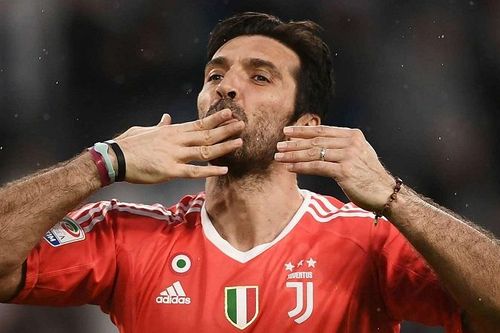 Buffon tái ngộ Juventus