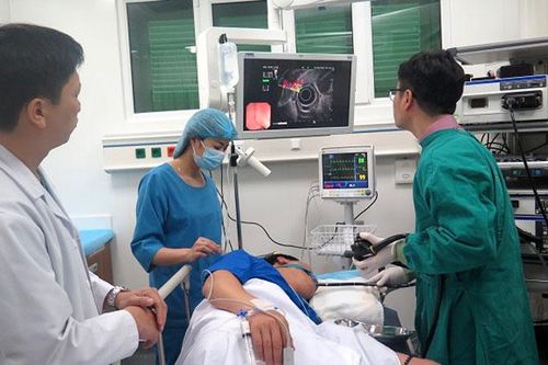 Tự dùng kháng sinh: Suýt chết vì viêm đại tràng giả mạc