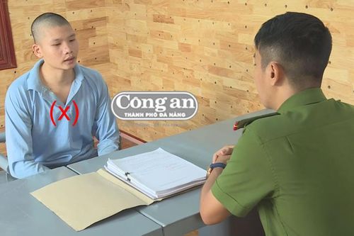 Hàng xóm là 'yêu râu xanh'