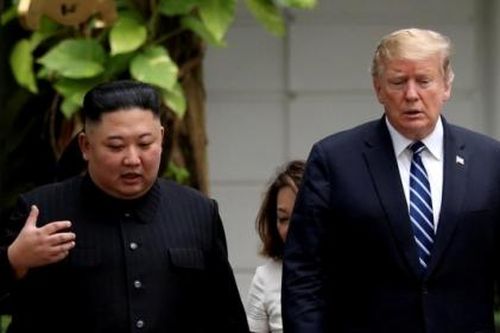 Trump bất ngờ đề nghị gặp ông Kim vào cuối tuần này