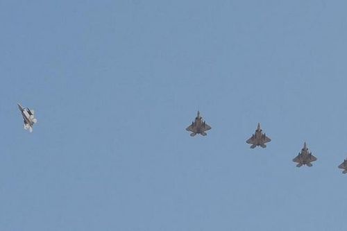 Mỹ điều tiêm kích F-22 tới Trung Đông giữa căng thẳng với Iran