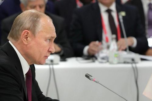 Tổng thống Putin trả lời câu hỏi về người kế nhiệm