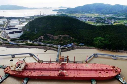 Trung Quốc tiếp tục nhập khẩu dầu thô Iran bất chấp lệnh cấm của Mỹ