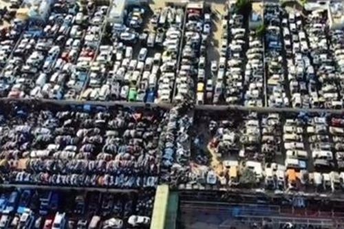 Khám phá 'nghĩa địa siêu xe' ở UAE