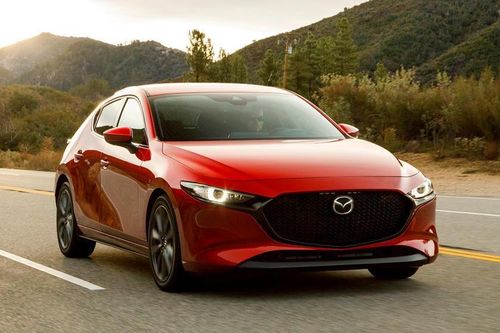 Mazda3 mới vừa bán đã phát sinh lỗi có thể văng bánh khi đang chạy