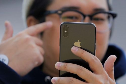 iPhone và phận 'nuôi con tu hú' của Trung Quốc