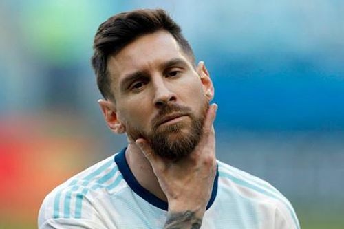 Lionel Messi đá kém vẫn được đồng đội bảo vệ