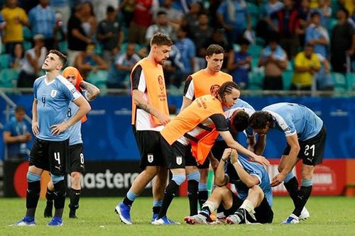 VIDEO Uruguay 0-0 (pen: 4-5) Peru: Luis Suarez sút hỏng 11m, Uruguay bị loại sốc ở tứ kết
