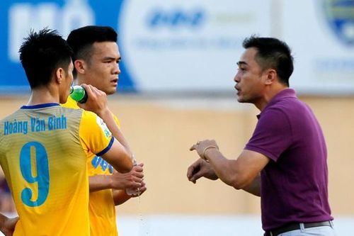 HLV Đức Thắng bất ngờ chia tay Thanh Hóa