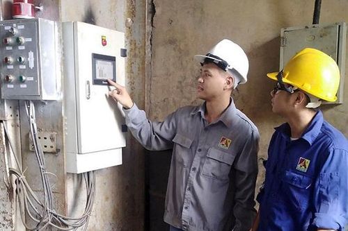 Những thanh niên công nhân 'say' nghề