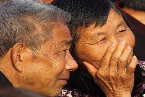 Người già Trung Quốc đua nhau làm di chúc để con dâu, con rể không có phần