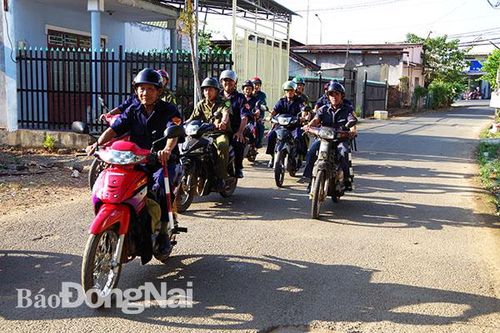Đội xe ôm góp phần giữ an ninh trật tự