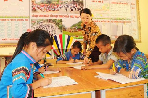 'Chèo thuyền' ở 'Trường Sa cạn'