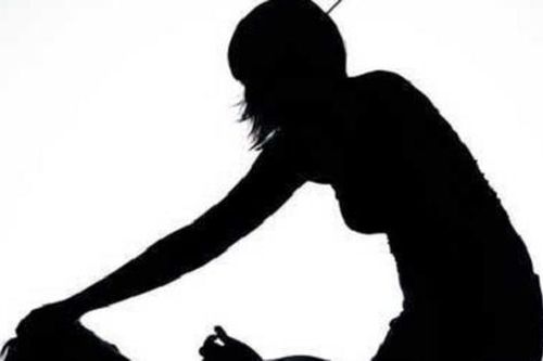 Nước mắt mẹ đơn thân (21): Vào tù chỉ vì khát khao mang lại một người cha cho con