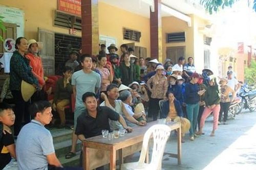 Vụ 9 thuyền viên Nghệ An mất tích trên biển: Con vẫn chờ bố về ăn cơm, vợ vẫn chờ chồng về đón con sắp chào đời...