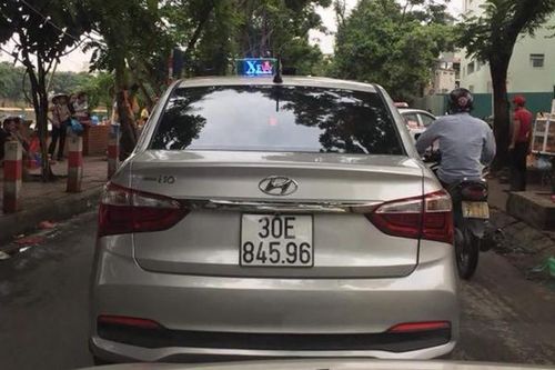 Việt Nam sẽ là nước đầu tiên trên thế giới buộc xe công nghệ 'đeo mào'?