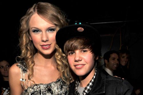 Taylor Swift tranh cãi tay đôi với Justin Bieber