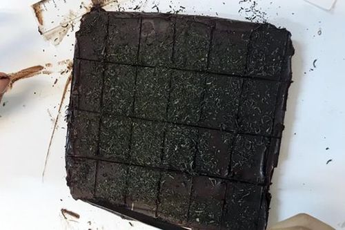 Nam sinh chế bánh ngọt chứa cần sa để bán qua mạng