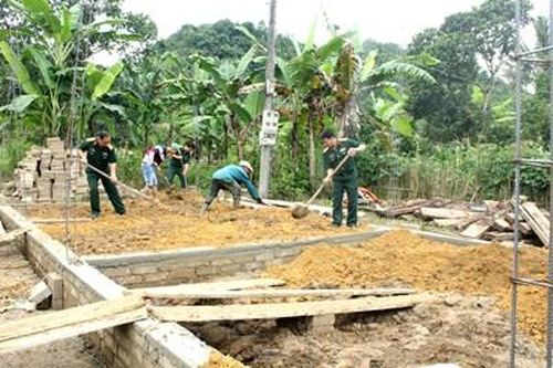 '3 bám, 4 cùng' để giúp dân hiệu quả