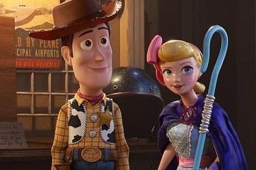 Toy Story 4 tiếp tục khuynh đảo phòng vé Bắc Mỹ, Disney kiếm bộn nhờ top 4 'bom tấn'