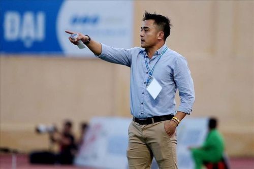 HLV Đức Thắng bất ngờ chia tay Thanh Hóa