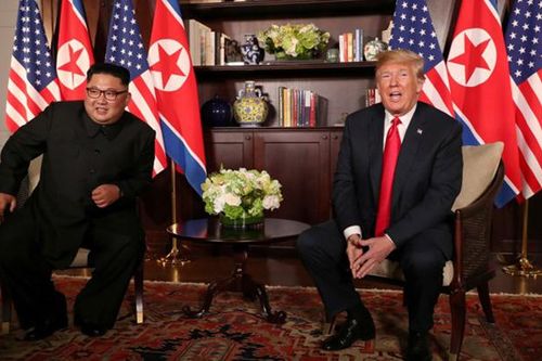 Lý do Tổng thống Trump đàm phán với Triều Tiên nhưng không kết nối với Iran