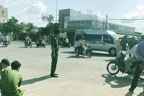 Bị đâm chết vì không 'bo' cho tiếp viên