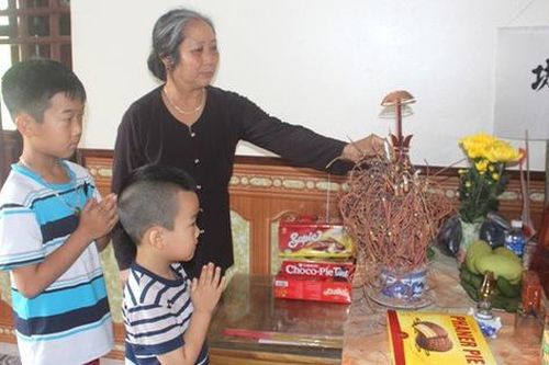 Tương lai mịt mờ của 2 đứa trẻ có bố chết vì tai nạn, bà nội mắc bệnh ung thư