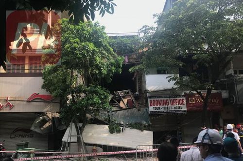 Hà Nội: Sập nhà số 56 phố Hàng Bông