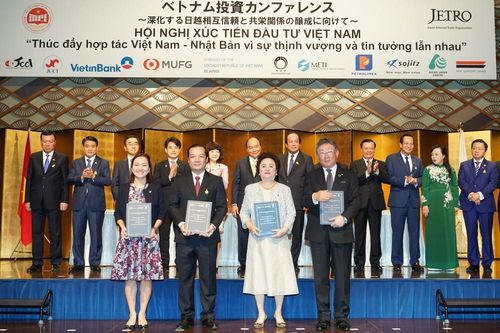 Thỏa thuận hợp tác trong lĩnh vực Fintech và phát triển Thành phố thông minh