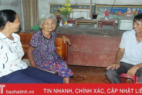 Liên thế hệ giúp nhau ở Hà Tĩnh - người trẻ hăng say, người già phấn khởi