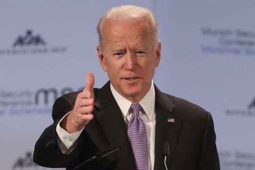 Ông Biden giảm ưu thế trong cuộc đua vào Nhà Trắng